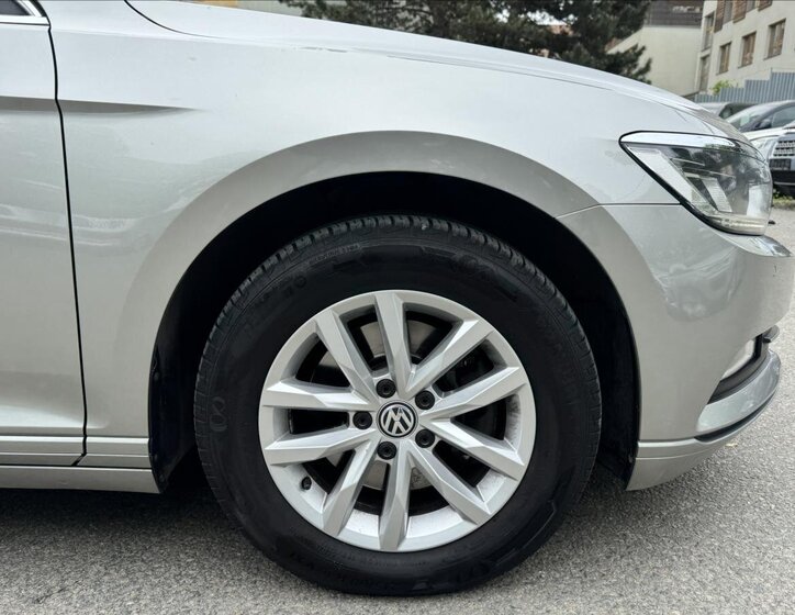 Volkswagen Passat Kombi 2,0 l 110 kw