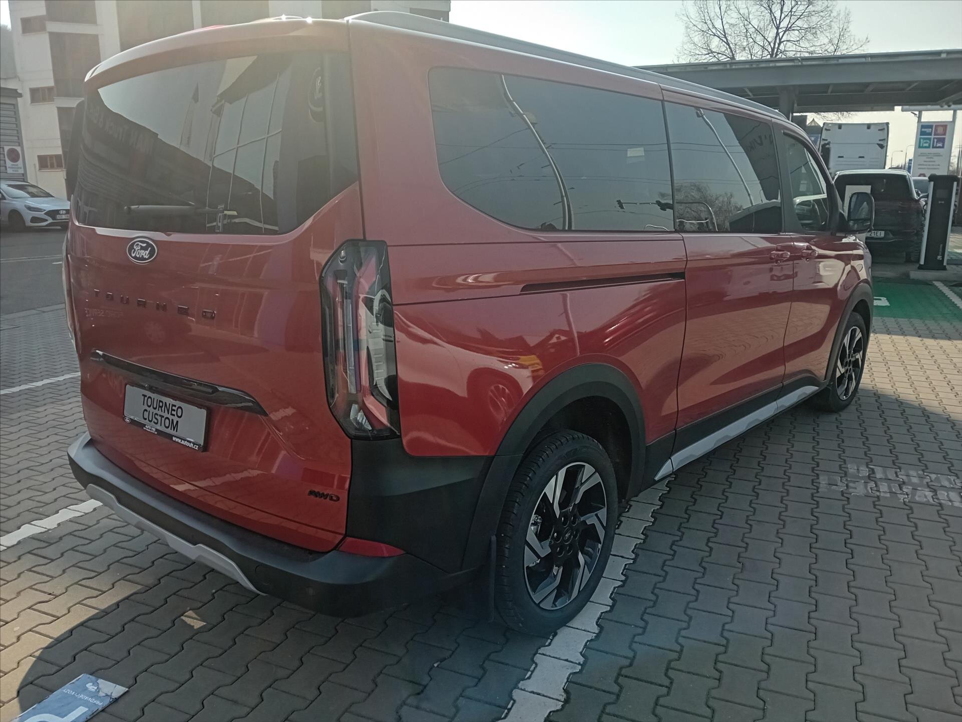 Ford Tourneo Custom Kombi 2,0 l 125 kw