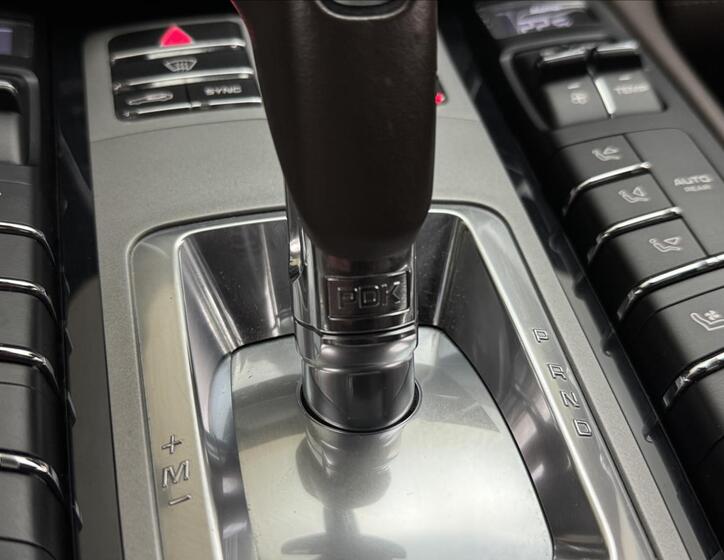 Porsche Panamera 24