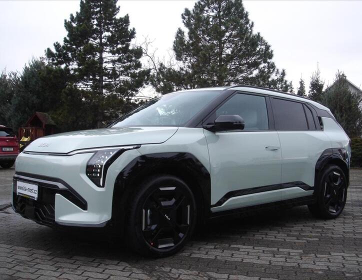 KIA EV3 5