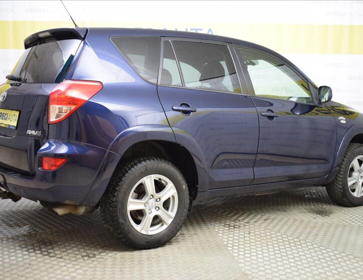 Toyota RAV4 SUV / Terénní 2,2 l 130 kw