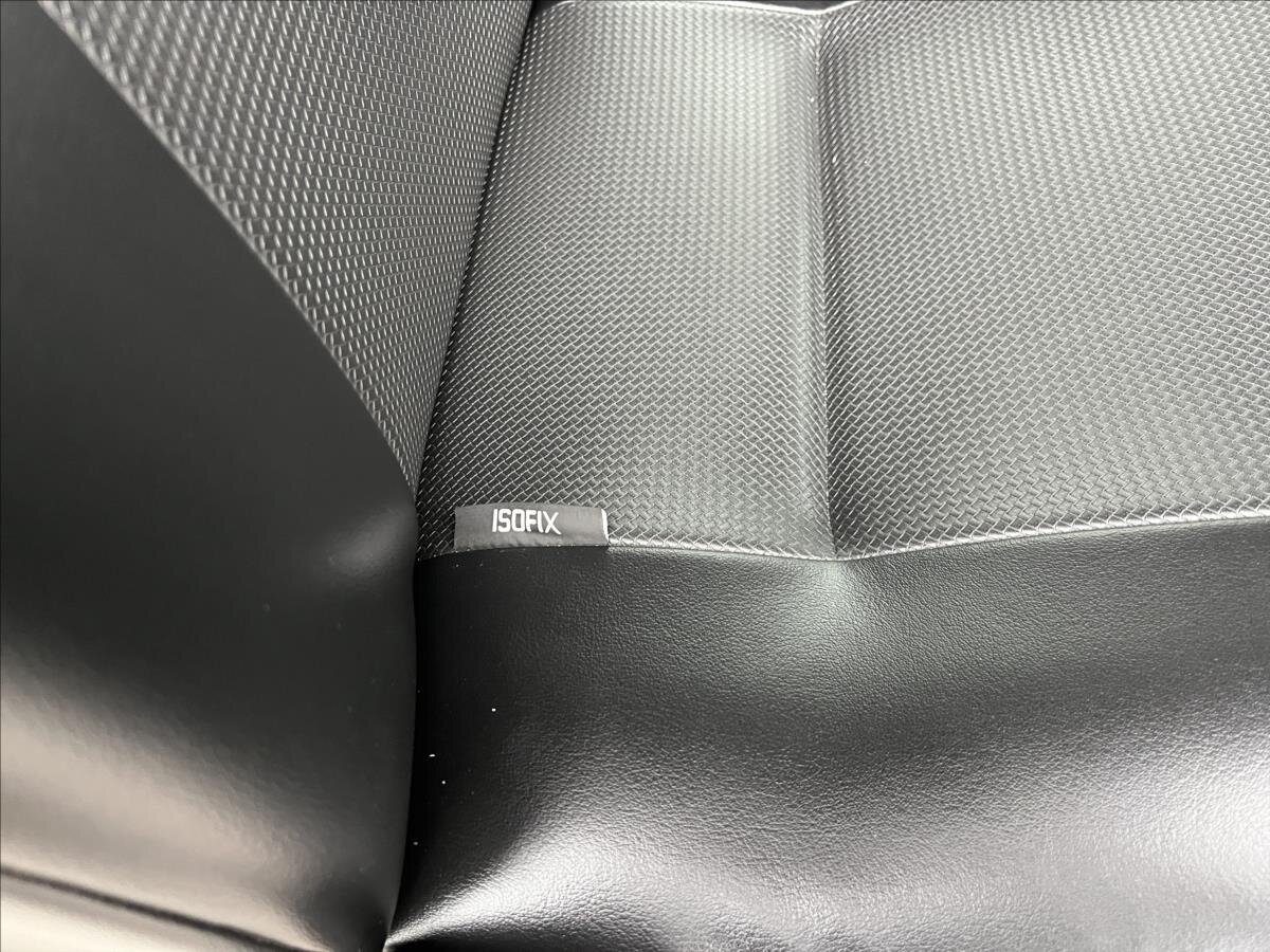 Volkswagen Transporter Kombi 2,0 l 62 kw