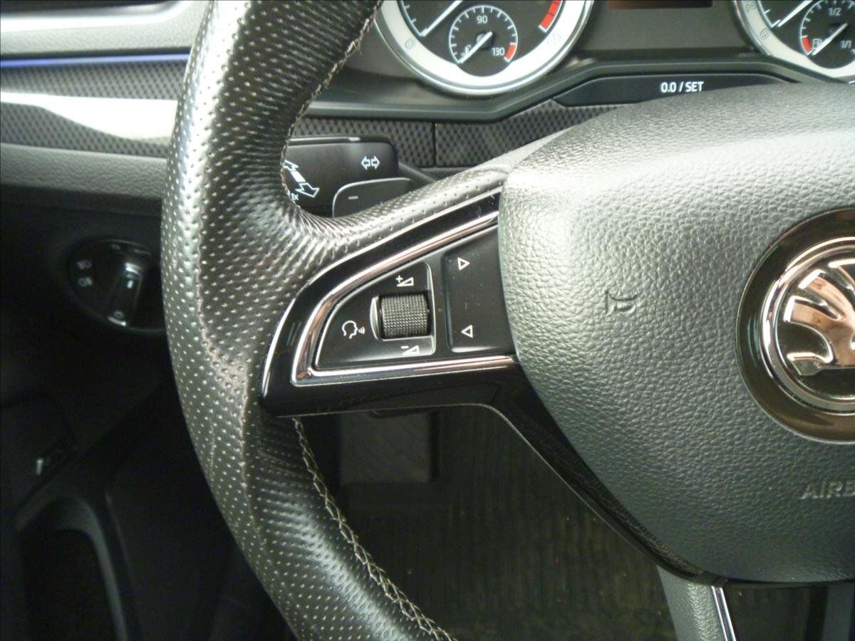 Škoda Superb Liftback 2,0 l 140 kw