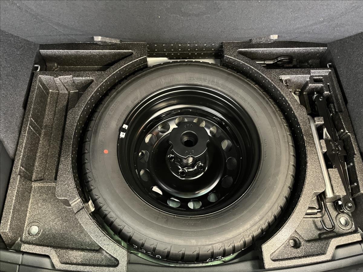 Škoda Karoq SUV 1,5 l 110 kw