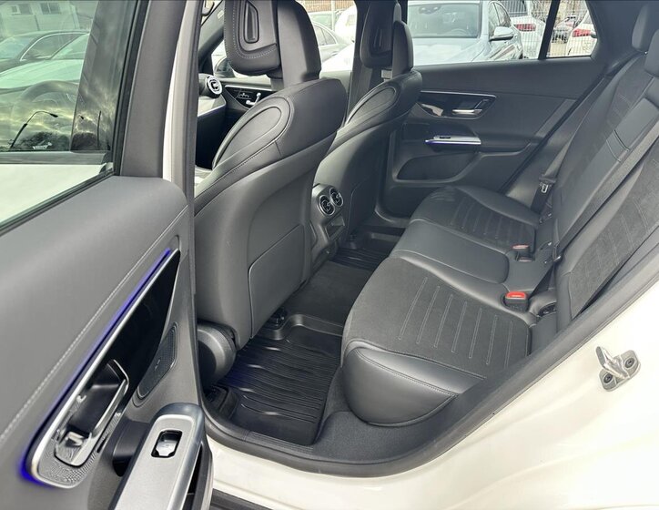 Mercedes-Benz GLC 11