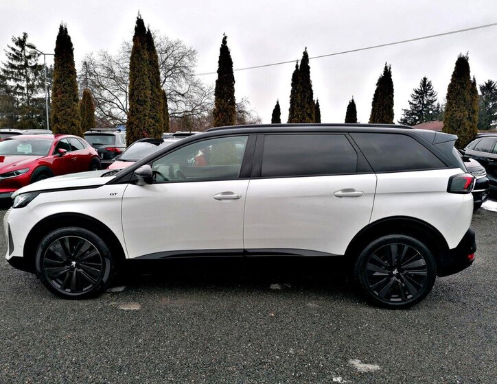 Peugeot 5008 SUV 1,5 l 96 kw