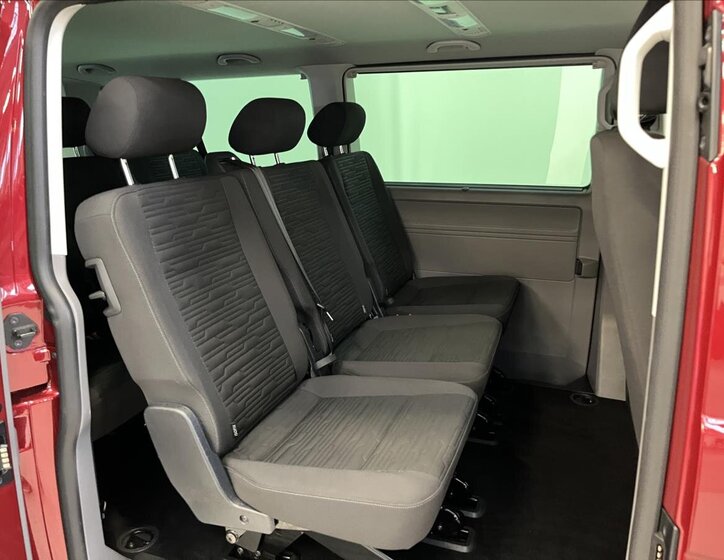 Volkswagen Caravelle Kombi 2,0 l 110 kw