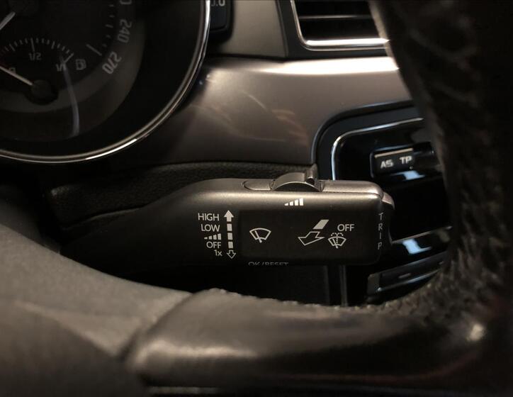 Škoda Superb Hatchback 2,0 l 103 kw