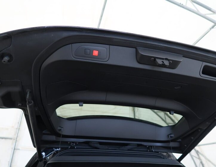 DS Automobiles DS7 Crossback SUV / Terénní 1,6 l 147 kw