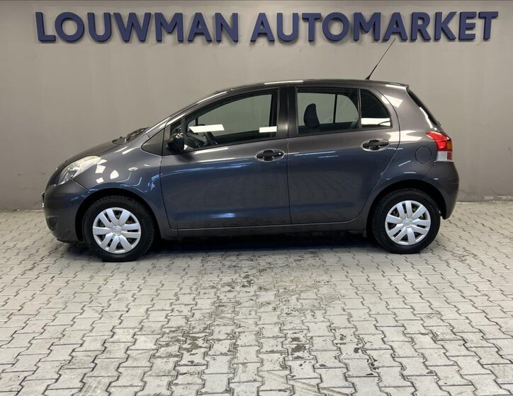 Toyota Yaris Hatchback 998,0 51 kw