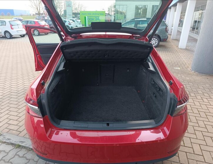 Škoda Superb Liftback 2,0 l 110 kw