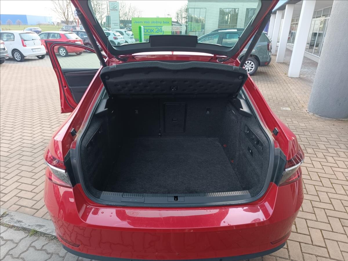 Škoda Superb Liftback 2,0 l 110 kw
