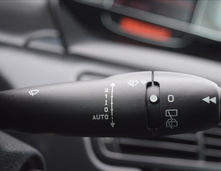 Peugeot 807 MPV 2,0 l 100 kw