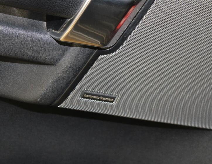 Land Rover Discovery 15