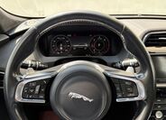 Jaguar F-Pace 8