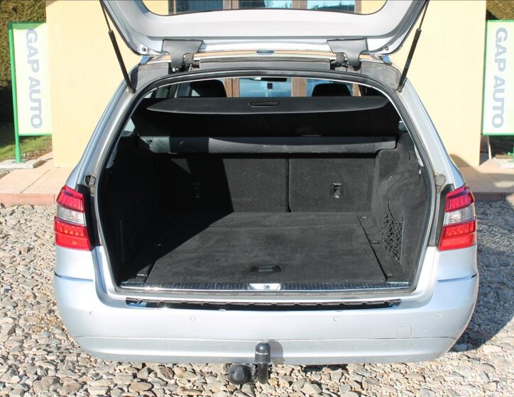 Mercedes-Benz Třídy E Kombi 2,1 l 125 kw