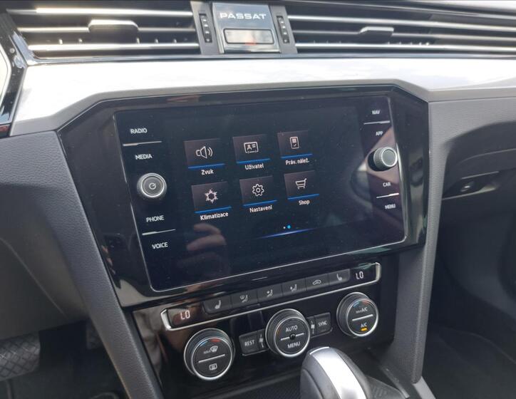 Volkswagen Passat 30