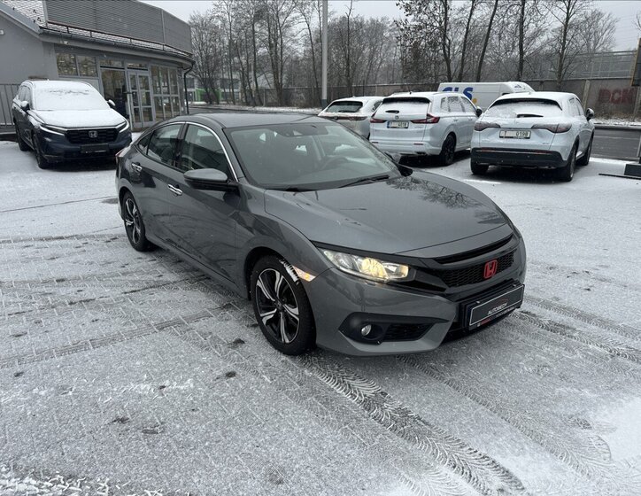 Honda Civic Sedan / Limuzína 1,5 l 134 kw