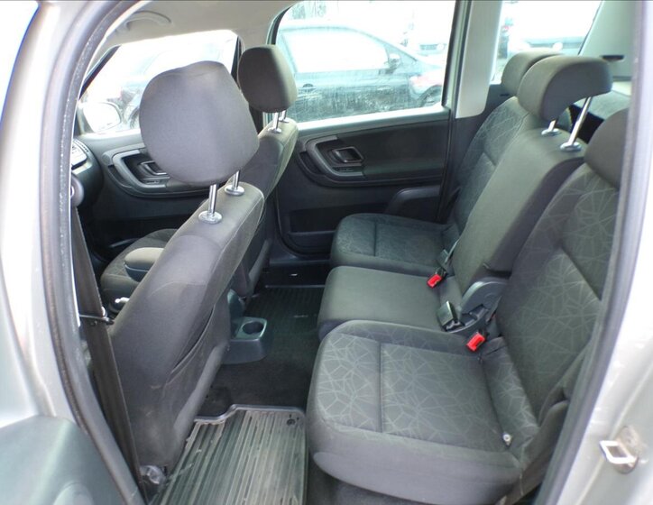 Škoda Roomster 12