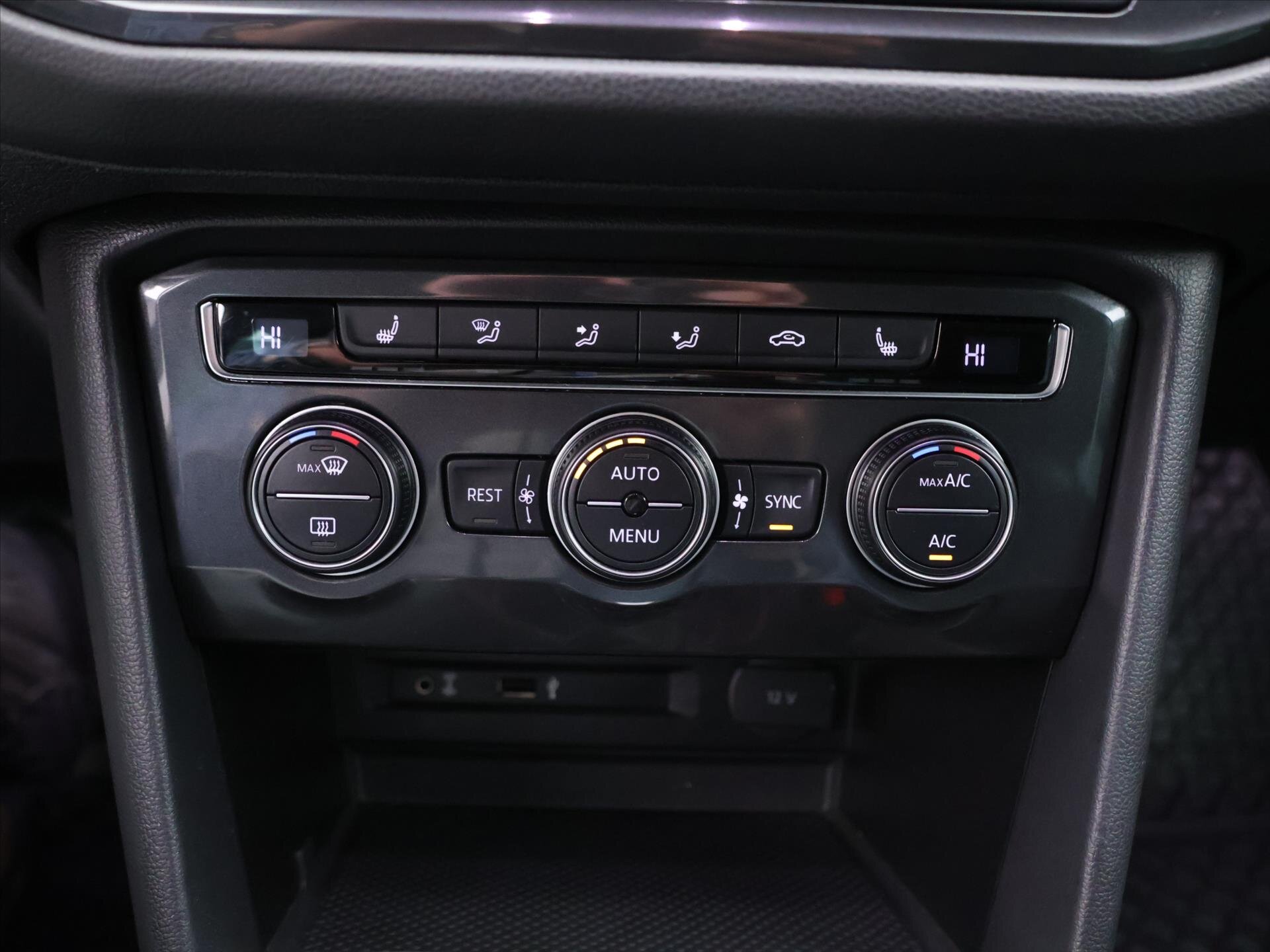 Volkswagen Tiguan SUV / Terénní 2,0 l 110 kw