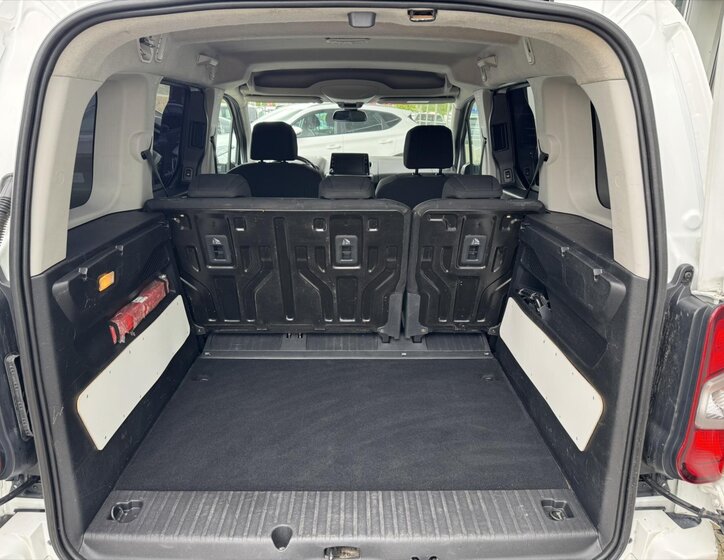 Opel Combo MPV 1,5 l 96 kw