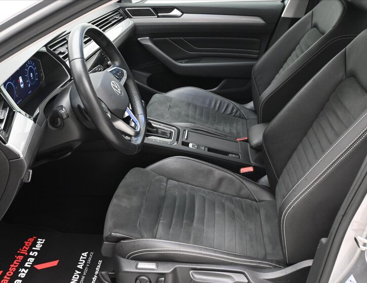 Volkswagen Passat Sedan / Limuzína 1,4 l 115 kw