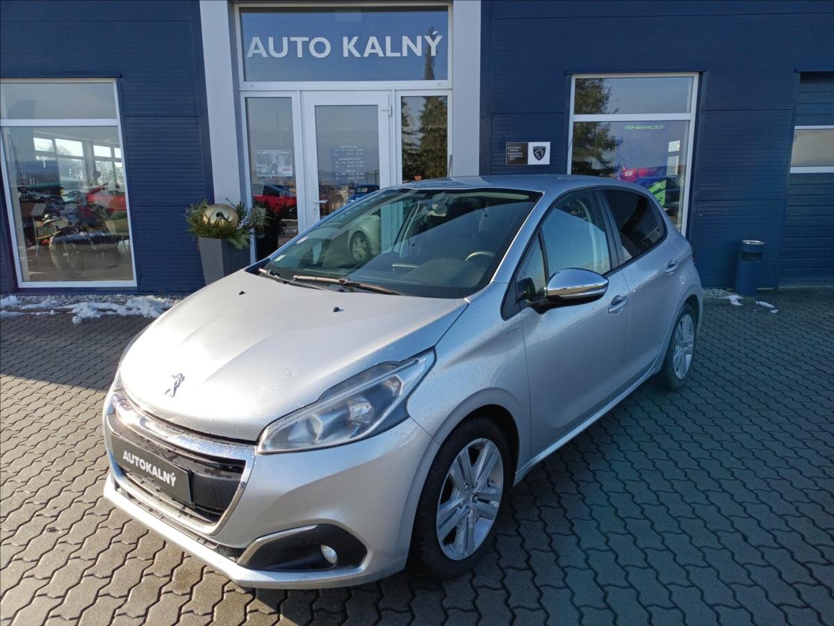 Peugeot 208 Hatchback 1,2 l 60 kw