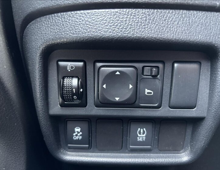 Nissan Juke SUV / Terénní 1,6 l 83 kw