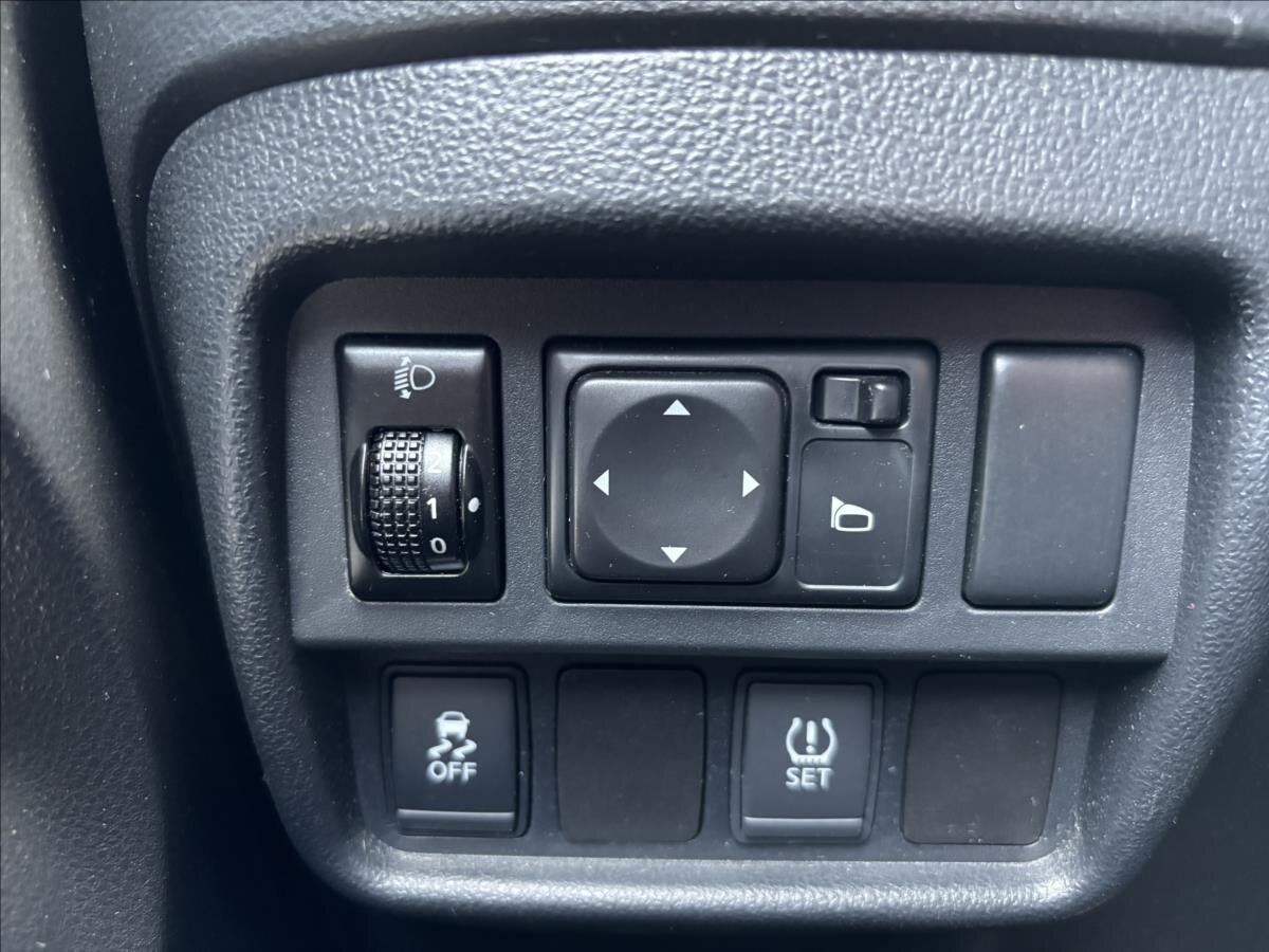 Nissan Juke SUV / Terénní 1,6 l 83 kw