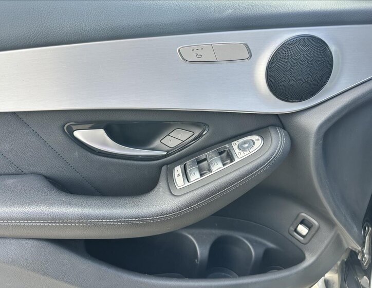 Mercedes-Benz GLC 12