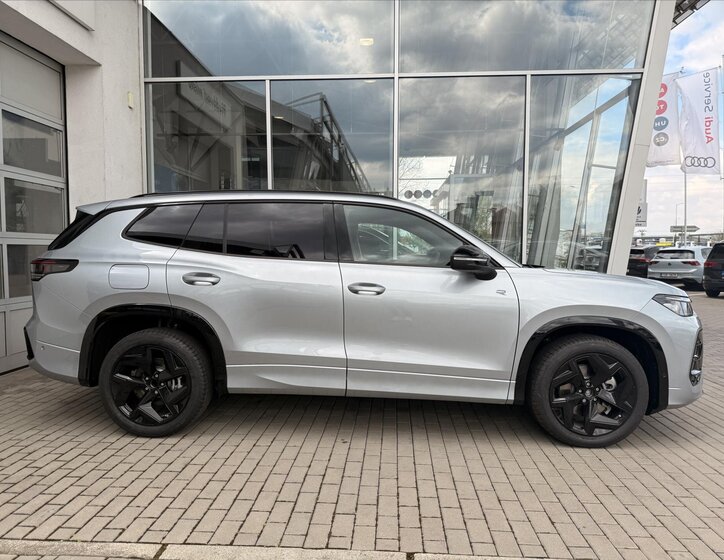 Volkswagen Tayron SUV / Terénní 1,5 l 150 kw