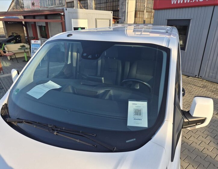 Ford Tourneo Custom MPV 2,0 l 96 kw