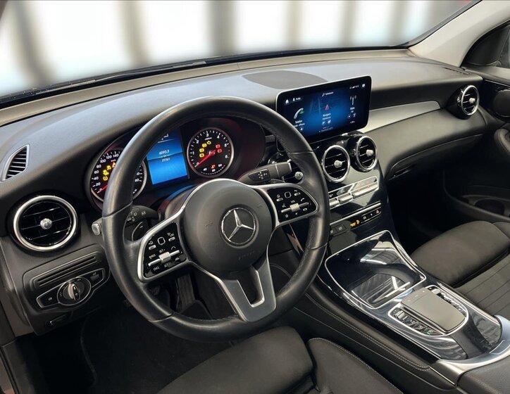 Mercedes-Benz GLC 9