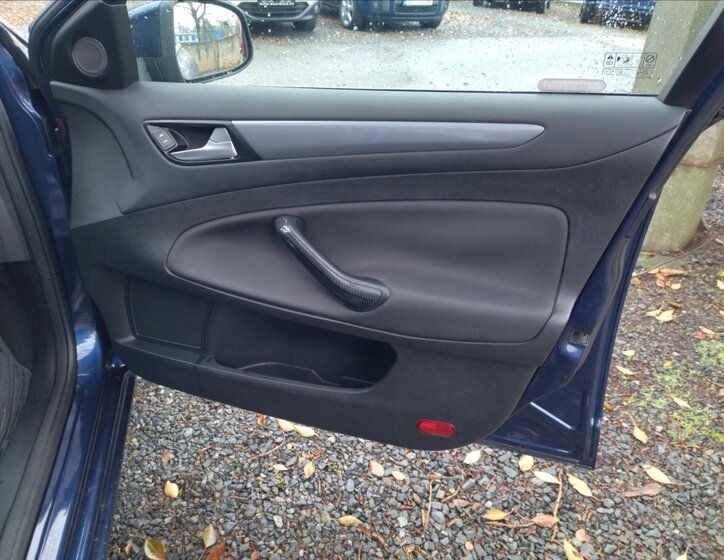 Ford Mondeo Hatchback 1,6 l 85 kw