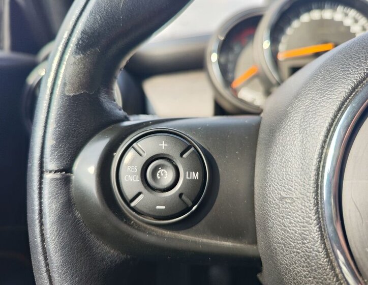 Mini Cooper Hatchback 1,5 l 85 kw