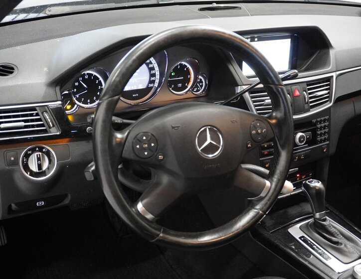 Mercedes-Benz Třídy E Kombi 2,1 l 150 kw