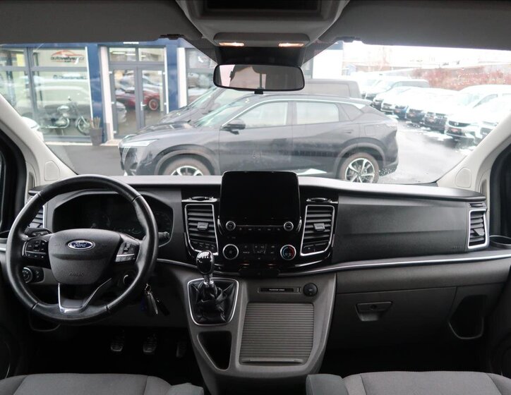 Ford Tourneo Custom MPV 2,0 l 136 kw