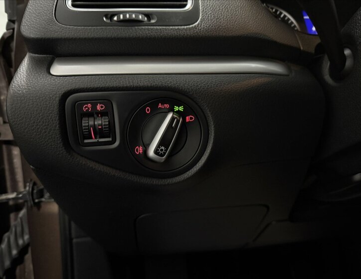 Volkswagen Sharan MPV 2,0 l 103 kw