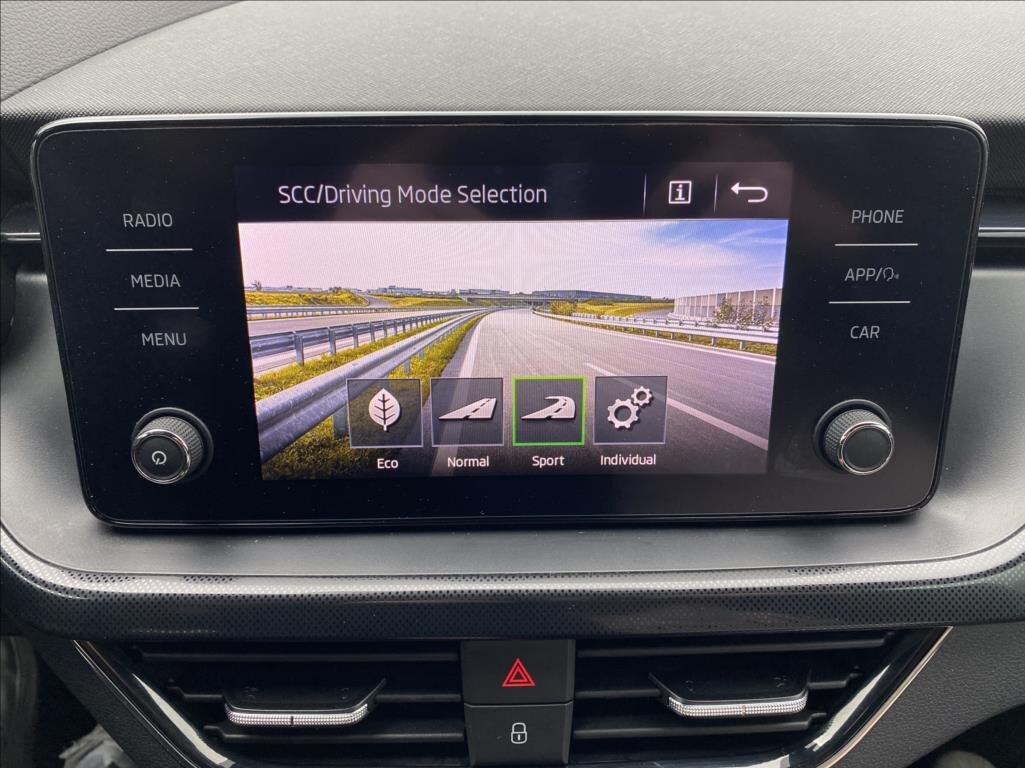 Škoda Scala Hatchback 1,5 l 110 kw