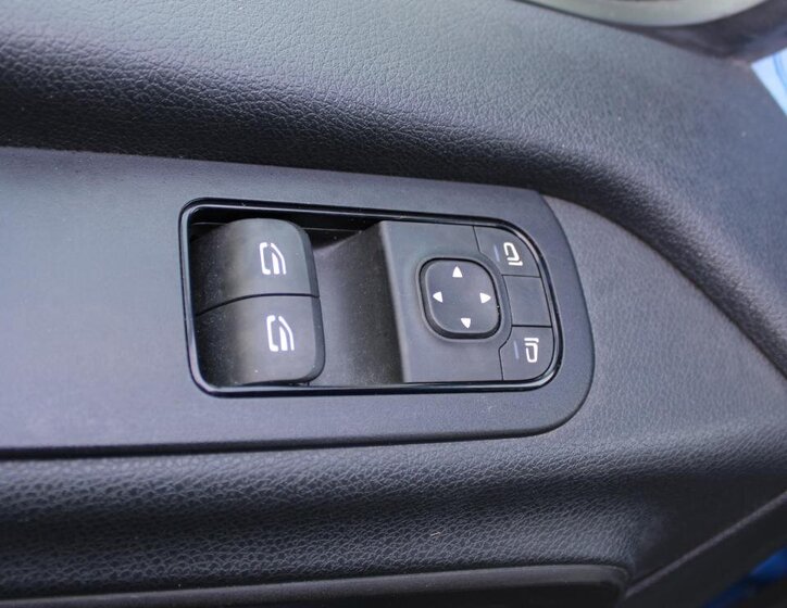 Mercedes-Benz Sprinter 17