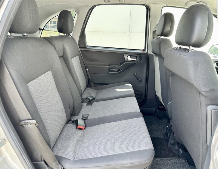 Opel Meriva MPV 1,6 l 74 kw