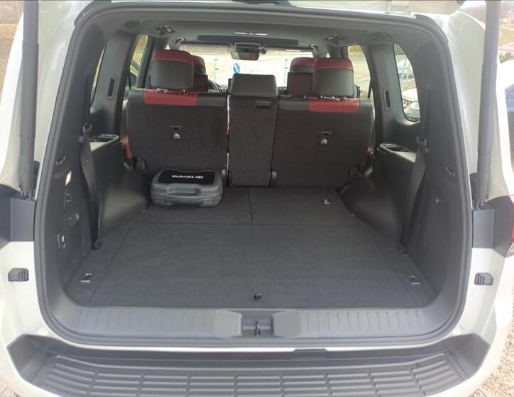 Toyota Land Cruiser 25