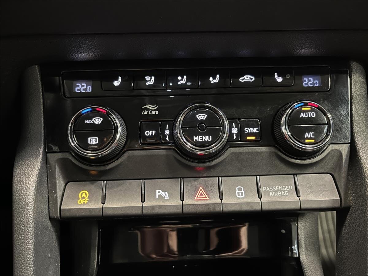 Škoda Karoq SUV / Terénní 1,5 l 110 kw