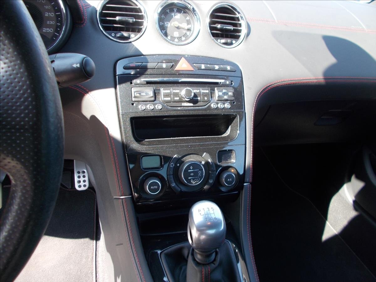 Peugeot RCZ Kupé 1,6 l 147 kw