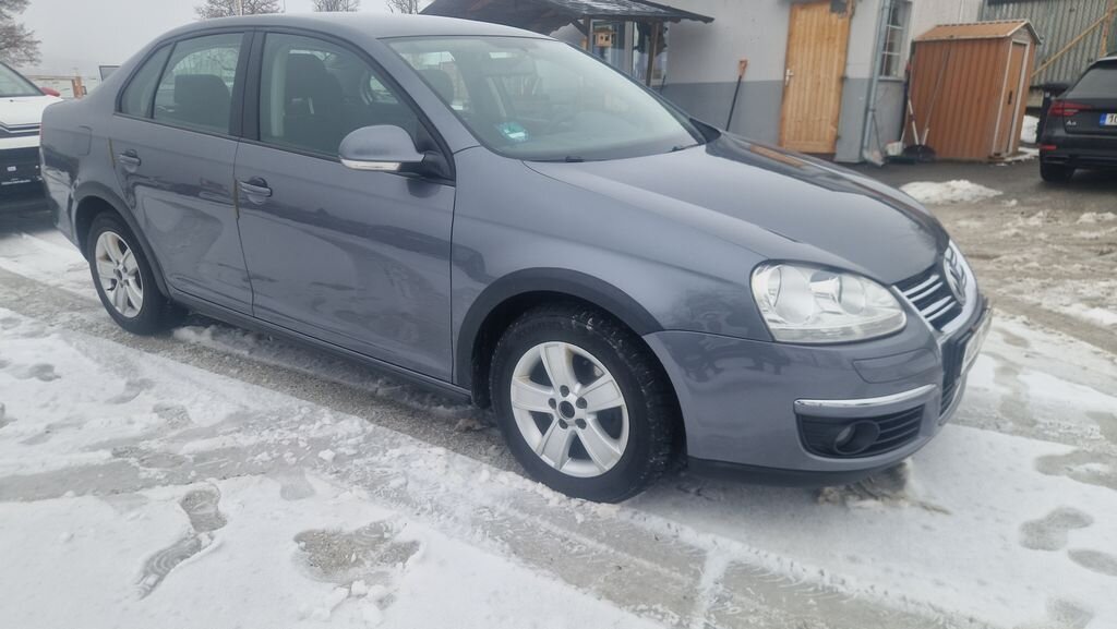 Volkswagen Jetta Sedan 1,9 l 77 kw