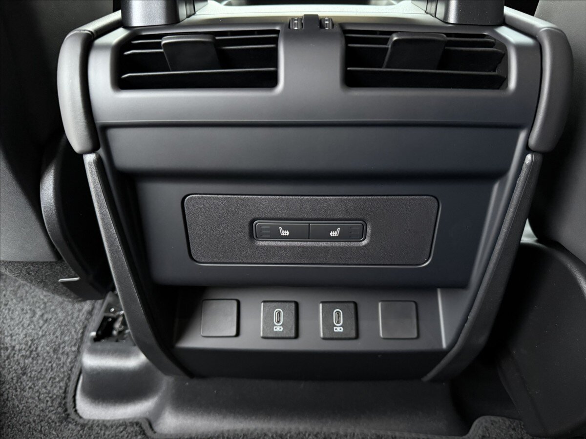 Land Rover Defender SUV 3,0 l 257 kw