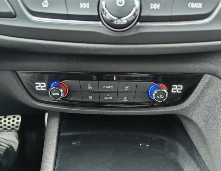 Opel Insignia Liftback 2,0 l 169 kw