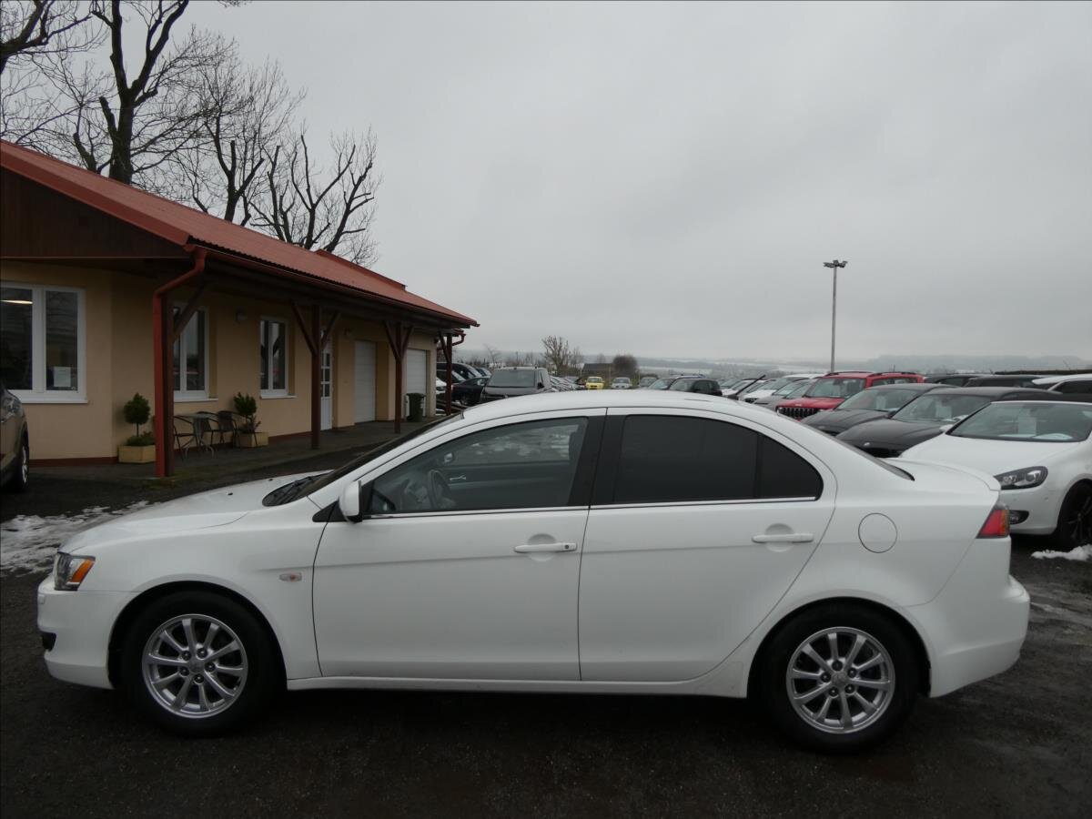 Mitsubishi Lancer