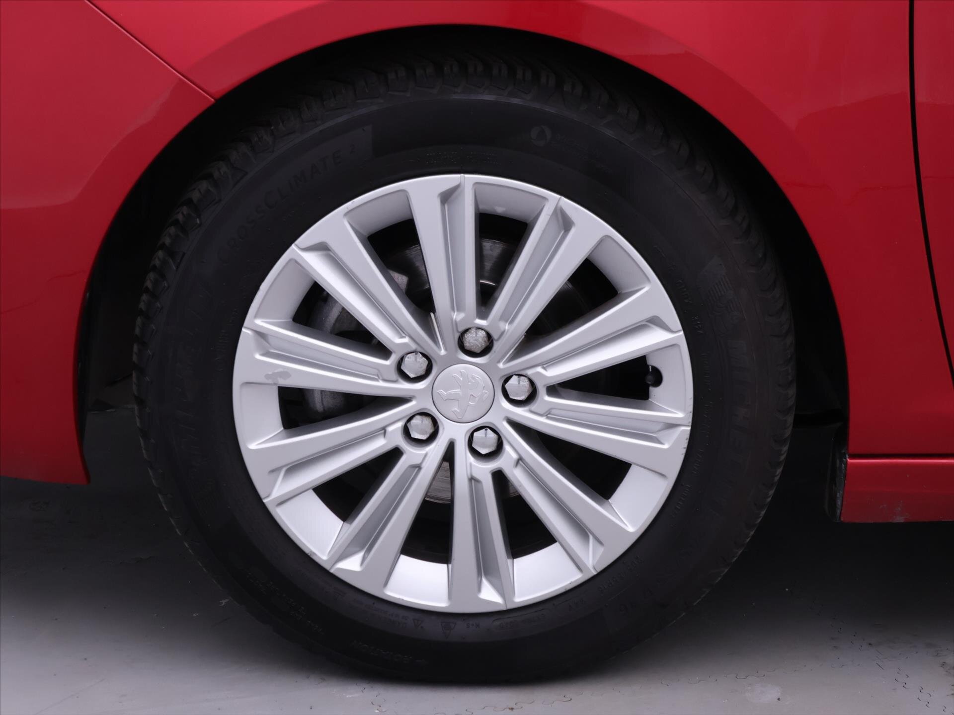 Peugeot 308 Kombi 1,2 l 96 kw