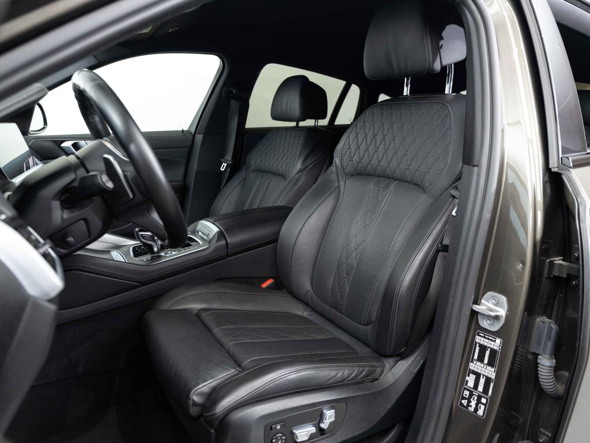 BMW X6 SUV 3,0 l 250 kw